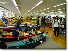 会場内のカヤック展示場