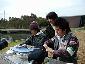 米炊き準備中