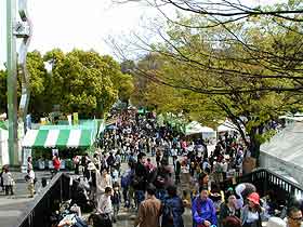 アースデイ東京2006・会場の雰囲気