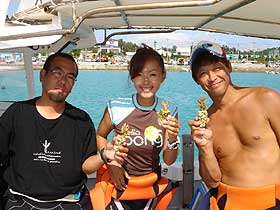 田中律子さんと理事長の金城さん達