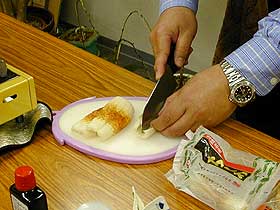 「うなじゆう」料理中